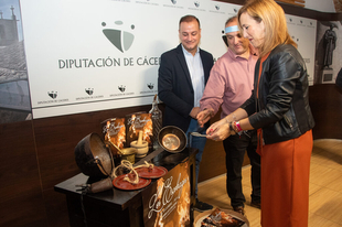 El fuego, la pasión y la historia reunirá a 12.000 personas en Los Escobazos de Jarandilla de la Vera, este domingo