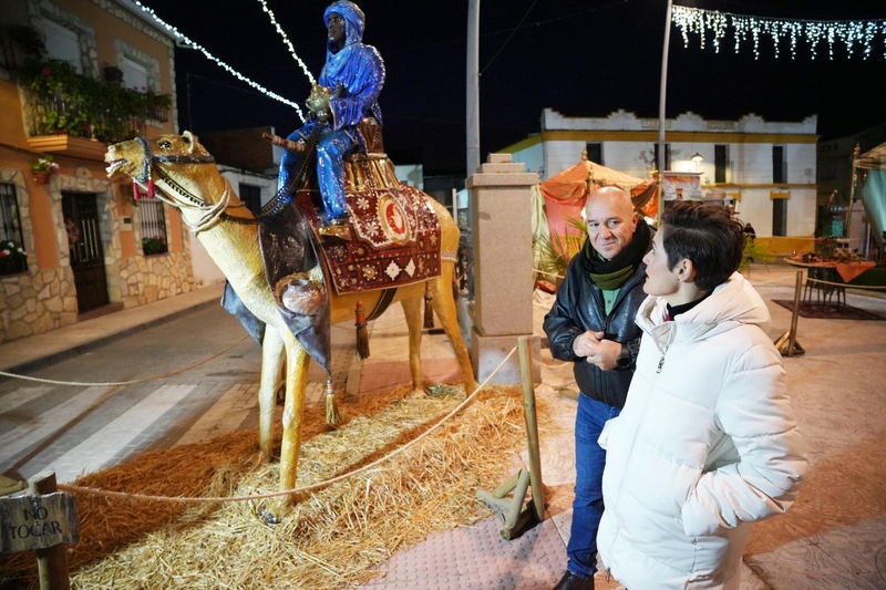 La presidenta de la Diputación asiste a la puesta de largo del Belén artístico ‘La Nacencia’ de Villar de Rena