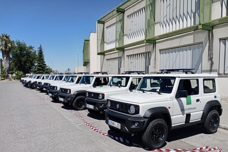  Extremadura adquiere 16 vehículos todoterreno para los agentes del Medio Natural por un importe de 380.642 euros