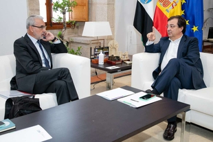 Fernández Vara se reúne con el presidente del Consejo de Energía Nuclear