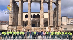 La Guardia Civil presenta la Unidad de Movilidad y Seguridad Vial en la Vuelta Ciclista a Extremadura 2023