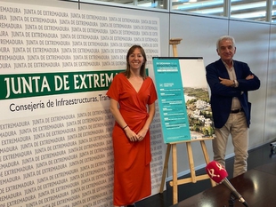 La secretaria general de Arquitectura destaca que la Junta trabaja para ''impulsar'' esta disciplina y ''dignificar'' los espacios pblicos