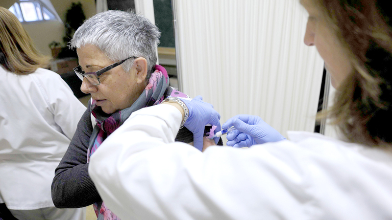 La campaña de vacunación contra la gripe y la covid comenzará el próximo 16 de octubre