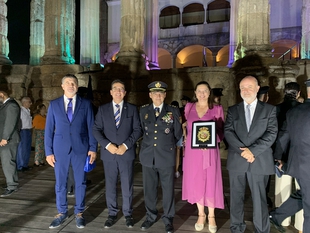 El Centro de Atención de Urgencias y Emergencias 112 Extremadura recibe un reconocimiento de la Policía Nacional en Mérida
