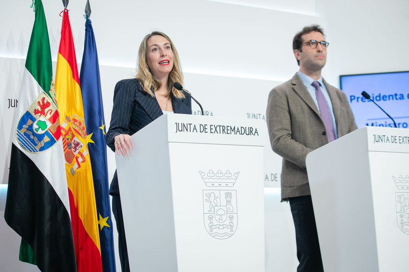 María Guardiola pide al Gobierno que potencie los proyectos empresariales y las medidas de impulso económico de la Junta