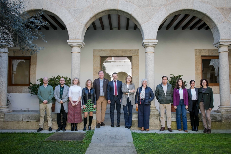 La Junta de Extremadura acoge la presentación de la red ''La Unión Europea en Extremadura''