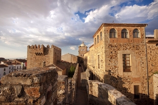 Extremadura se promociona como destino turístico en Navartur para atraer visitantes del norte de España
