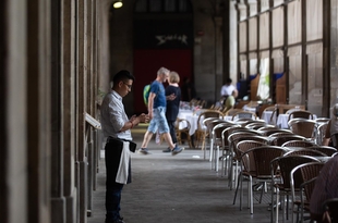 Extremadura es la región con más empleados españoles en hostelería, que suponen el 82,3%