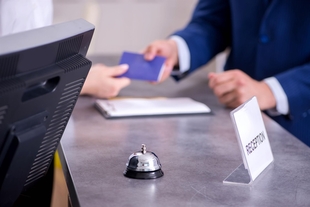 Las pernoctaciones hoteleras en Extremadura caen un 13,5% en marzo