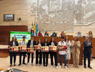 Institutos de Navalvillar de Pela y Montijo ganan el IV Concurso Escolar de Debate de Extremadura