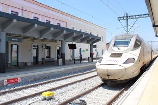 Los viajeros entre Extremadura y Madrid crecen un 35% en el primer día de funcionamiento del tercer Alvia