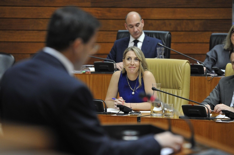 Guardiola desoye el diálogo que ofrecen PSOE y Vox para cambiar un camino que advierte que recorrerá 'enterito'