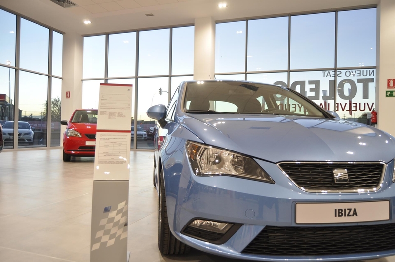 Las matriculaciones de coches alcanzan las 4.894 en el primer semestre en Extremadura, un 16,3% más