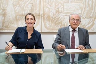 La Junta y la Fundación La Caixa renuevan su acuerdo de colaboración, que aumenta su presupuesto este año un 18%