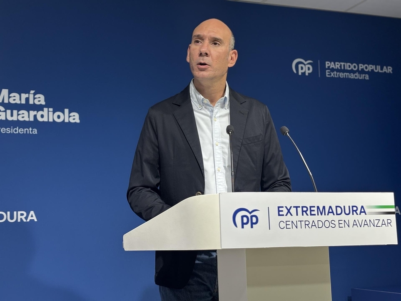 El PP acusa al PSOE de buscar 'rédito político' con 'insultos' durante el conflicto por el transporte escolar