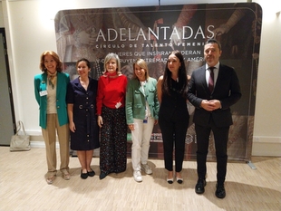 La Junta lleva a Bruselas su estrategia de reconocimiento del talento de mujeres que 'hacen Extremadura y América'