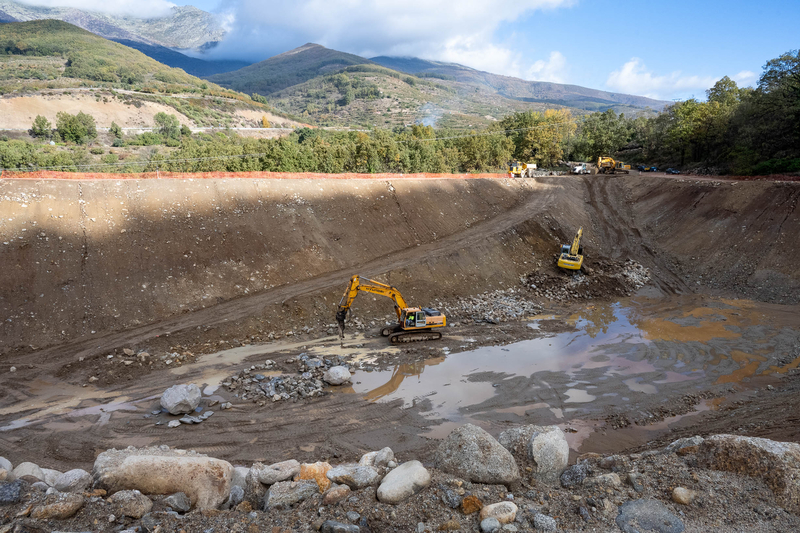 María Guardiola visita las obras de la balsa de Jerte, que garantizará el agua potable durante todo el año