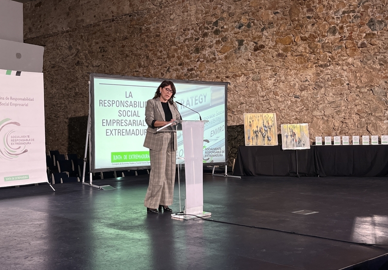 El consejero de Economía reconoce el compromiso ético y social de las empresas galardonadas en los Premios Socialmente Responsables de Extremadura