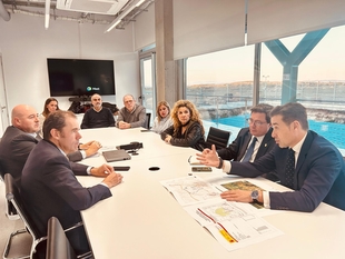 Santamaría visita la fábrica de diamantes Diamond Foundry para continuar ayudar a la empresa en el Plan de Formación Estratégica para el Empleo