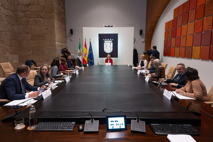 Los docentes extremeños recibirán la subida salarial de 80 euros mensuales en la nómina de enero