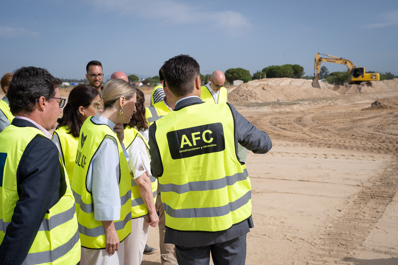 Guardiola visita las obras del Polígono Industrial de Don Benito