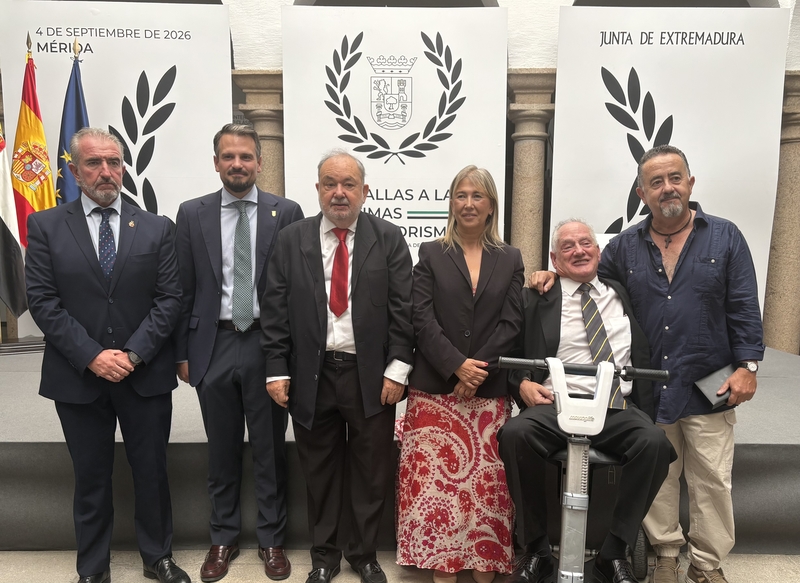 Bautista reivindica el compromiso de Extremadura con las víctimas del terrorismo: 'La memoria debe servir para hacer justicia'