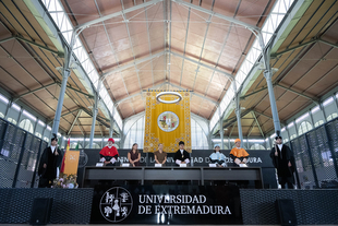 María Guardiola defiende, en el acto de apertura del curso en la UEx, que 