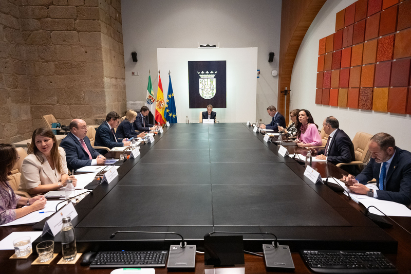 La Junta invierte más de 10 millones de euros en equipos de última generación para intervenciones de neurocirugía del SES