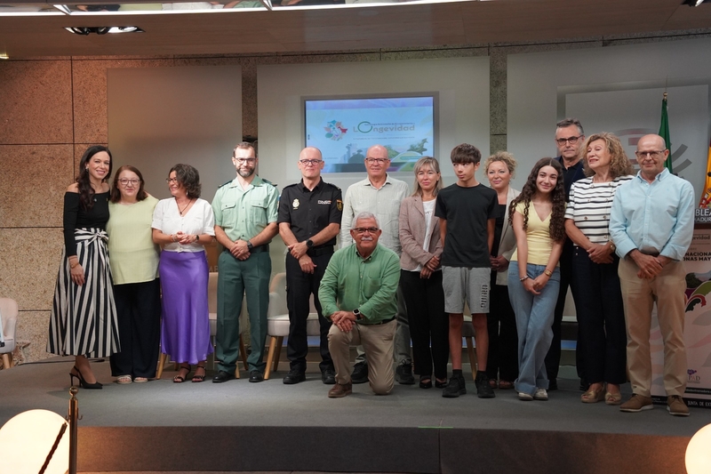 Extremadura presenta la Estrategia Extremeña de Envejecimiento y Longevidad en el Día Internacional de las Personas Mayores